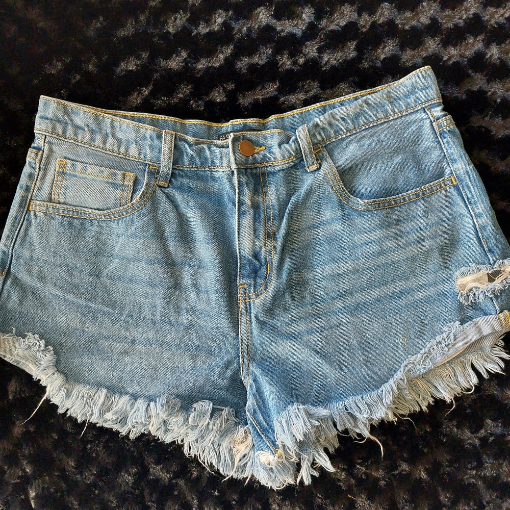 Fashion Nova XL Cut Off Shorts